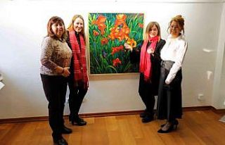 Prof. Dr. Canan Alkım yeni sergisi "Arada"...