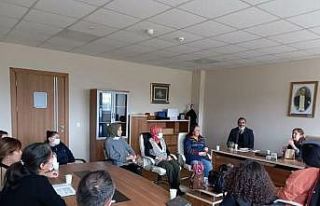 Psikolojik danışmanlar projeler için bir araya...