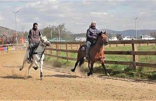 Rahvan atlar Çanakkale Zaferi için koştu