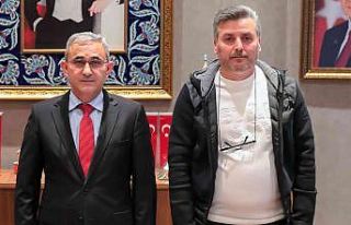 Ramazan pidesi Kütahya halk ekmek büfelerinde 5,5...
