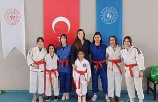 Rekortmen sporcudan Judoculara ziyaret