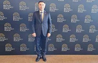 Rektör Demir Antalya Diplomasi Forumuna katıldı