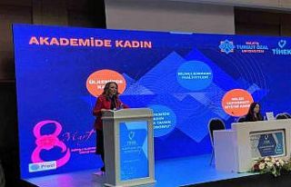 Rektör Karabulut’tan Akademide kadın konulu sunum