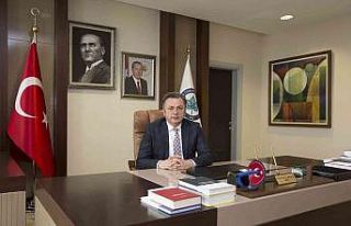Rektör Şenocak, ’Kadınlar her türlü takdiri...