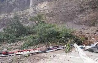 Rize’de meydana gelen heyelanda 3 büyükbaş hayvan...