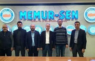 Sağlık çalışanlarının taleplerini dinledi