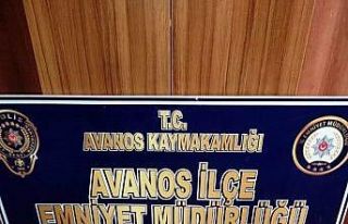 Saksıda uyuşturucu yetiştirmiş