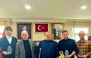 Şampiyon Esenköyspor’dan Başkan Temel’e ziyaret