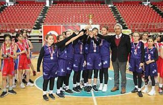 Şampiyon Sema Yazar Ortaokulu