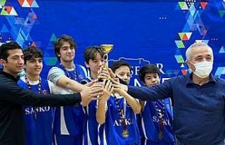 SANKO Okulları namağlup şampiyon oldu