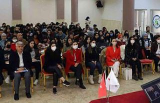 SANKO Üniversitesi akademisyenleri aday öğrencilerle...