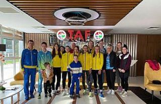 Savaştan kaçan Ukraynalı milli atletler, İzmir’de...