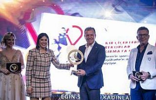 Seçer’e ’Yılın kadın istihdamı sağlayan...