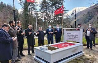 Şehit Jandarma Uzman Çavuş Arif Demirel kabrinde...