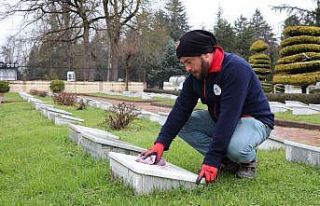 Şehitlik 18 Mart için hazırlanıyor