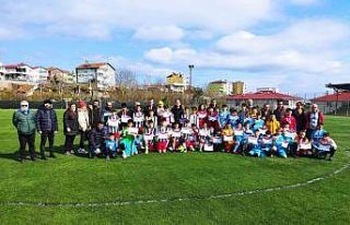 Sinop’ta küçük futbolcular derecelerini aldı