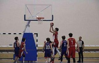 Sinop’ta U-18 Erkekler Basketbol grup müsabakaları...