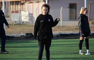 Sivasspor’un yeni transferi Caroline sakatlandı!