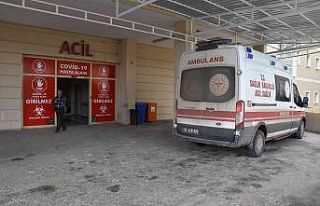 Siverek’te bir kişi arabada silahla vurulmuş halde...