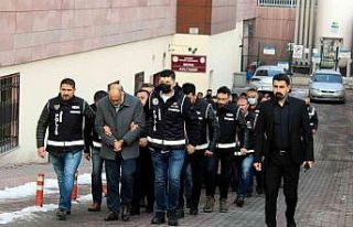 Suç örgütü operasyonunda 25 kişi adliyede