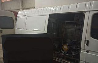 Tank içerisinde gizlenen 2 ton 800 litre kaçak akaryakıt...