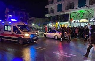 Tartıştığı iki kişiyi bıçaklayıp kaçtı:...