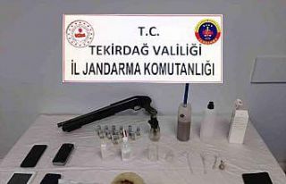 Tekirdağ’da evinde uyuşturucu üretip satan şahıs...