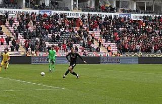 TFF 2. Lig: Eskişehirspor: 1 - Tarsus İdman Yurdu:...