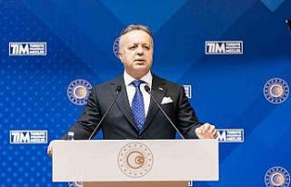 TİM Başkanı Gülle: “250 milyar dolara emin adımlarla...