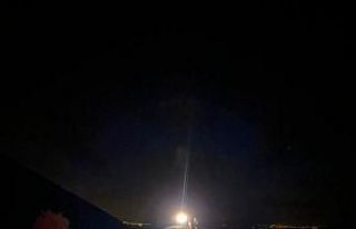 Tipide mahsur kalan 40 Malezyalı turist kurtarıldı