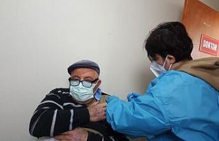 Tokat’ta, 21 günde 3 bin 126 doz Turkovac aşısı...