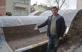 Tokat’ta 8 asırlık tarihi türbenin kurşun çatı...