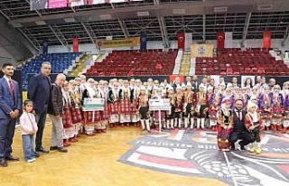 Toroslar Belediyesi Halk Oyunları ekibi, yine şampiyon