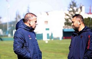 Trabzonspor, U19 takımıyla hazırlık maçı yaptı