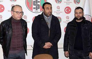 Turgutluspor’da teknik direktörlüğe Nadir Arıkan...