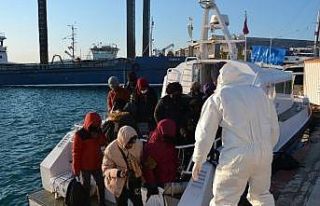 Türk karasularına itilen 36 göçmen kurtarıldı