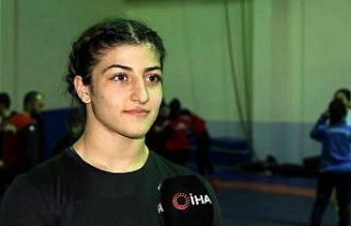 Türkiye şampiyonu Ahıskalı Elvira’nın hedefi...