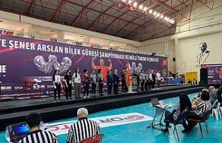 Türkiye Şener Arslan Bilek Güreşi Şampiyonası...