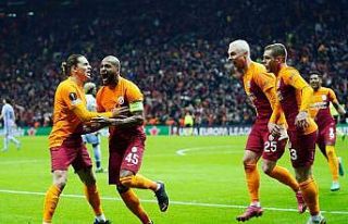UEFA Avrupa Ligi: Galatasaray: 1 - Barcelona: 1 (İlk...