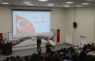 Üniversite öğrencileri Jandarmayı öğrendi