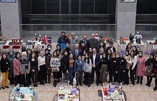 Üniversite öğrencilerinden yöresel oyuncak sergisi