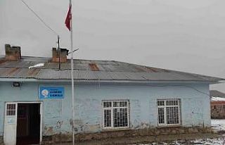 Üniversiteli gençlerden ilkokul öğrencilerine...