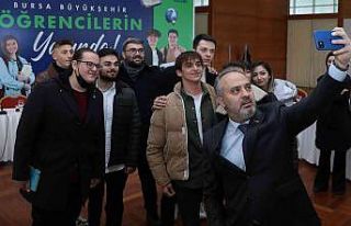 Üniversiteliler burslarına kavuşuyor