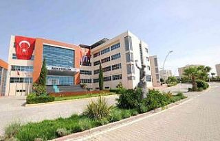 Üniversiteye yeni atama ve görevlendirmeler yapıldı