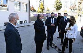 Uşak’ta diyabet hastası 75 çocuğa sensörlü...