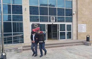 Uşak’ta şüphelenilen adamın üzerinden 1,5 kilo...