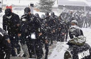 Usulsüz engelli raporu sağlayan 67 şüpheli adliyeye...