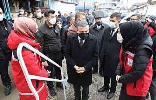 Vali Atay, hizmet aracını inceledi