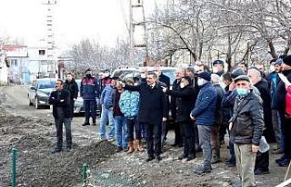 Vali Çiftçi Eşme köyünü ziyaret etti