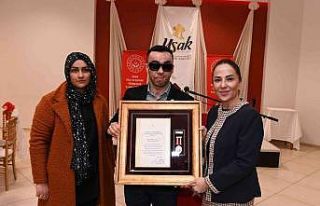 Vali Kocabıyık’tan Gaziye devlet övünç madalyası...